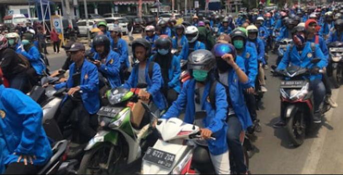 Front Aksi Mahasiswa Universitas Pamulang Fam Unpam